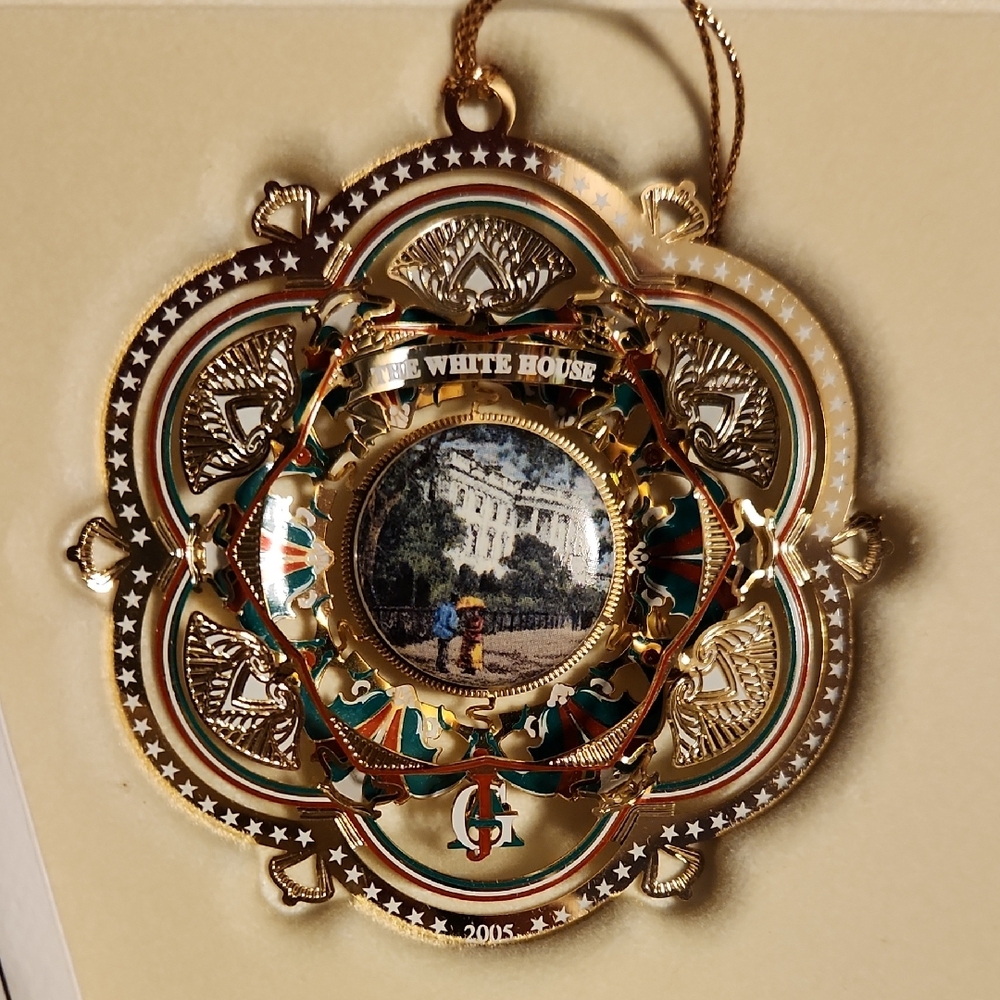 2005 White House Holiday Ornament, EUC IOB